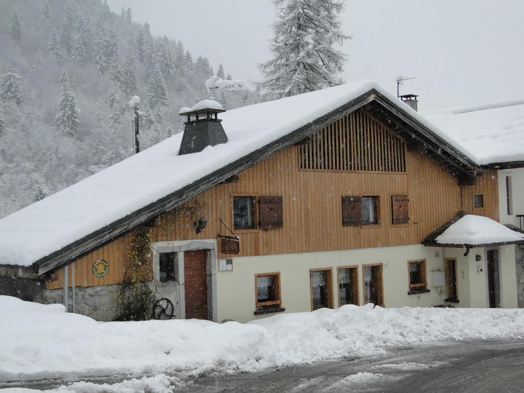 Gîte des Moulins Samoëns Extérieur photo